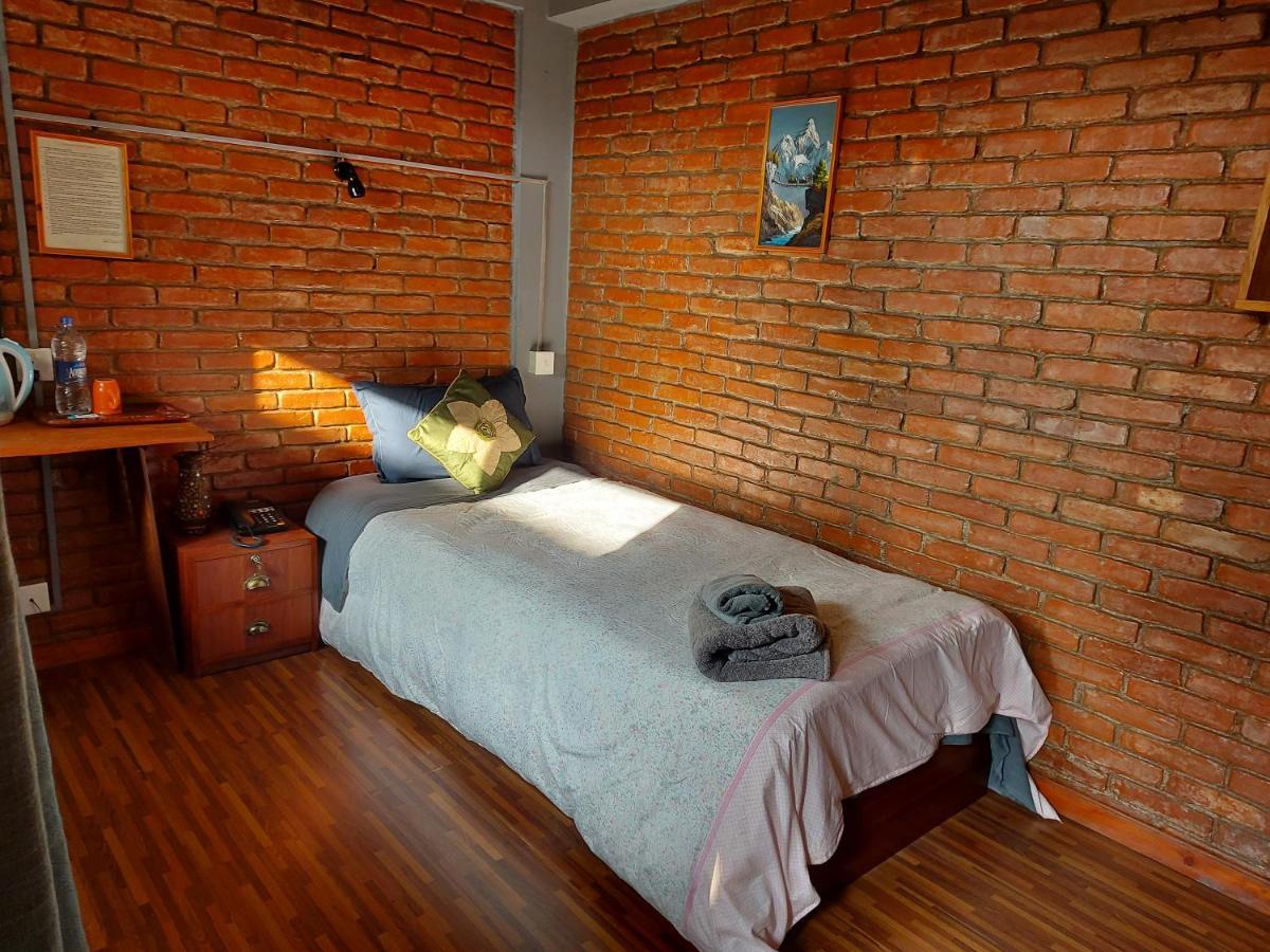 Cafe Beyond And Guest House Bhatgoan Exterior foto